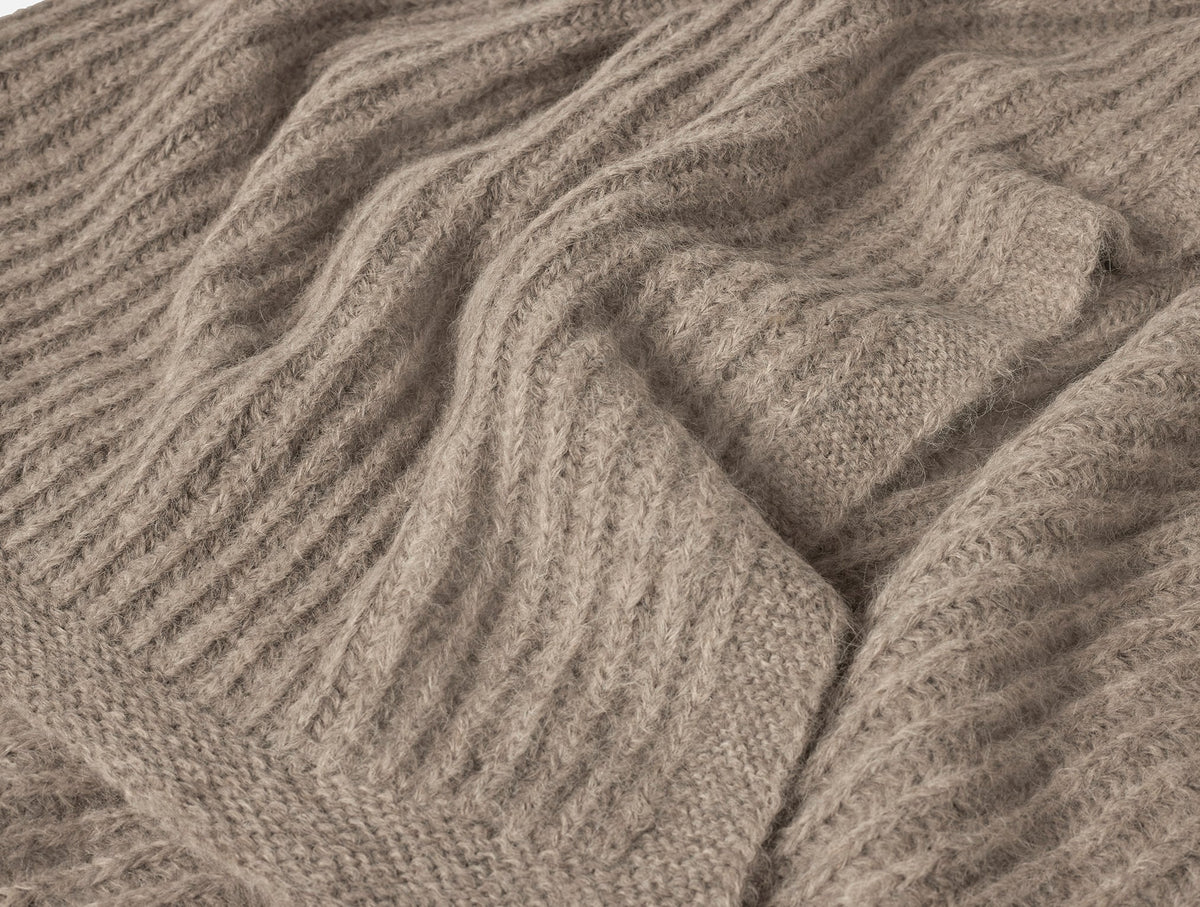 Alpaca Knit Throw Blanket by Sonfan