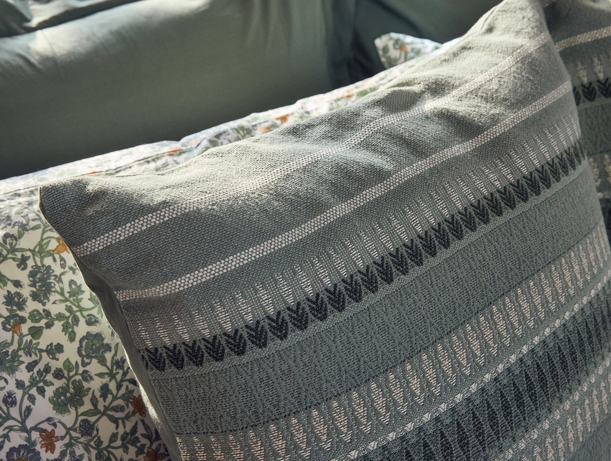 Decorative Organic Pillow Cover and Insert Set Sonfan