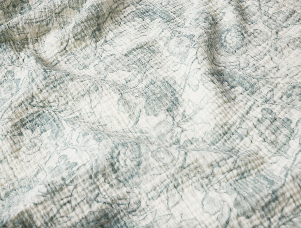 Organic Matelasse Print Throw by Sonfan